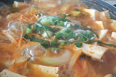 국산 콩으로 직접 만든 두부전골 맛집